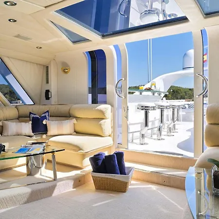 Hotel en barco Moonraker